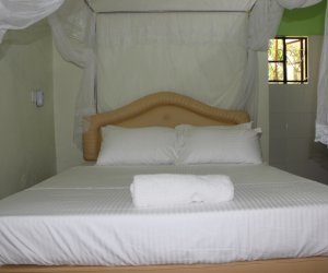 roomac.JPG